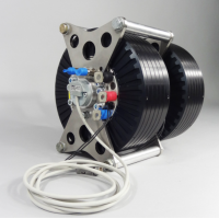 EMRAX 228    馬達(dá) 228 (109KW | 230NM)兩個(gè)電機(jī)可以堆疊在一起，以實(shí)現(xiàn)雙倍的功率/扭矩。